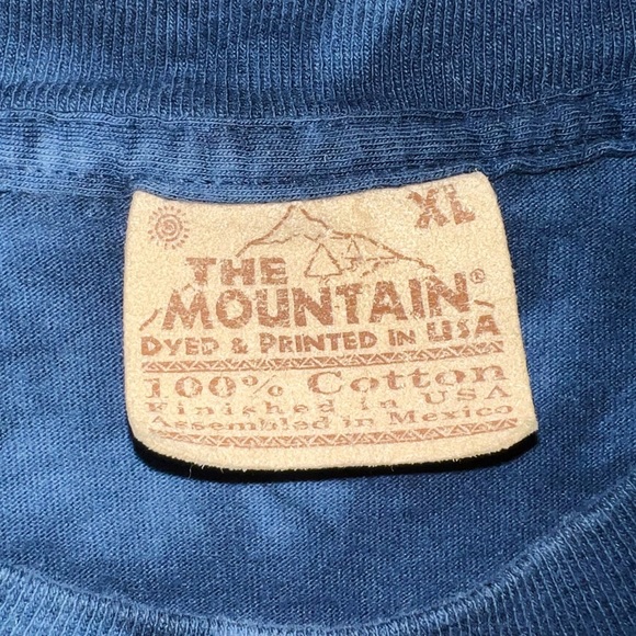 The Mountain Vintage 90s Native American Graphic Tee Size Large - Picture 5 of 5